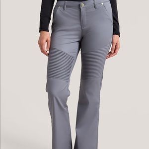 Jaanuu Pintuck Scrub Pant-  NWT!